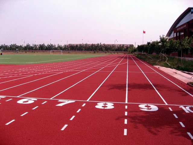 塑膠跑道******國家標(biāo)準(zhǔn)實施